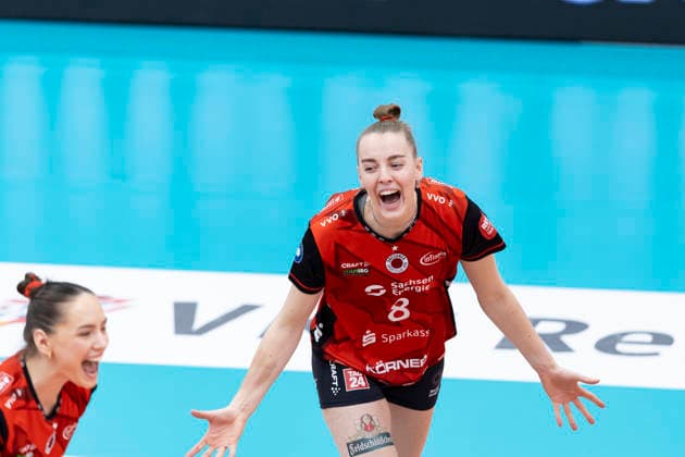 1. Volleyball Bundesliga Frauen: Schwarz-Weiss Erfurt vs. Dresdner SC; Erfurt; 08.03.2026 Jubel, Jette Kuipers ( 8; Dresdner SC) und Lorena Lorber Fijok ( 17; Dresdner SC) (links) 1. Volleyball Bundesliga Frauen: Schwarz-Weiss Erfurt vs. Dresdner SC; Riethsporthalle Erfurt; 08.03.2026 Copyright: xBEAUTIFULxSPORTS Duehringx