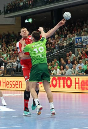 08.03.2026, xovx, Handball Daikin Handball Bundesliga, HSG Wetzlar - MT Melsungen v.l. Dainis Kristopans (MT Melsungen), Josip Simic (HSG Wetzlar) Wetzlar Buderus-Arena Hessen Deutschland (DE)