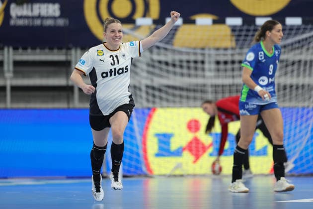 Deutschland - Slowenien, Handball-EM-Qualifikation der Frauen Alexia Hauf (Deutschland, 31). Handball-EM-Qualifikationsspiel der Frauen zwischen Deutschland und Slowenien am 8. März im SNP dome Heidelberg., Heidelberg Baden-Württemberg Deutschland SNP dome