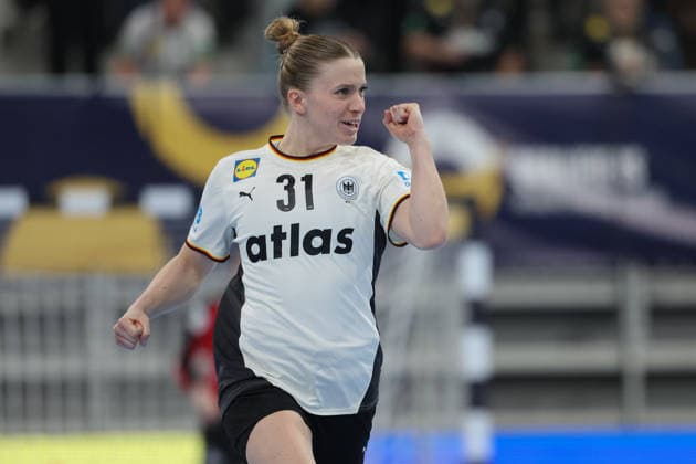 Deutschland - Slowenien, Handball-EM-Qualifikation der Frauen Alexia Hauf (Deutschland, 31). Handball-EM-Qualifikationsspiel der Frauen zwischen Deutschland und Slowenien am 8. März im SNP dome Heidelberg., Heidelberg Baden-Württemberg Deutschland SNP dome
