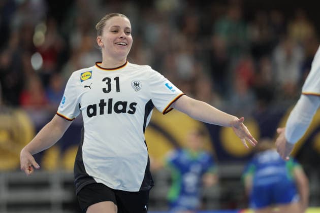 Deutschland - Slowenien, Handball-EM-Qualifikation der Frauen Alexia Hauf (Deutschland, 31). Handball-EM-Qualifikationsspiel der Frauen zwischen Deutschland und Slowenien am 8. März im SNP dome Heidelberg., Heidelberg Baden-Württemberg Deutschland SNP dome