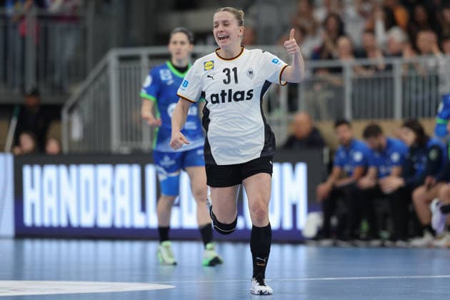 Deutschland - Slowenien, Handball-EM-Qualifikation der Frauen Alexia Hauf (Deutschland, 31). Handball-EM-Qualifikationsspiel der Frauen zwischen Deutschland und Slowenien am 8. März im SNP dome Heidelberg., Heidelberg Baden-Württemberg Deutschland SNP dome
