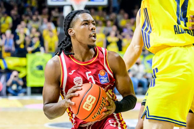 GER, Berlin, basketball, Alba Berlin vs Fitness First Wuerzburg Baskets, at the Max-Schmeling-Halle , BBL, pictured from left: Marcus Carr (Wuerzburg 05), March 8, 2026 Copyright: HMBxMedia UwexKoch