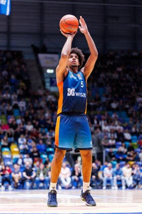 easycredit BBL, Frankfurt Skyliners - BMA365 Bamberg Baskets, 08.03.2026 Jamie Edoka (Frankfurt Skyliners, 5) beim Freiwurf Spiel der easycredit BBL Frankfurt Skyliners - BMA365 Bamberg Baskets; am 23. Spieltag der Saison 25 26 in der Süwag Energie ARENA am 08.03.2026 Copyright: xBEAUTIFULxSPORTS Hahnex