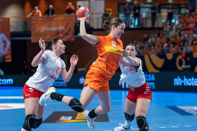 2026-03-08 Netehrlands vs Switzerland ALMERE, NETHERLANDS - MARCH 8: Kim Molenaar of the Netherlands during the European Championship, EM, Europameisterschaft Women 2026 Qualifiers Phase 2 match, between The Netherlands and Switzerland at Topsportcentrum on March 8, 2026 in Almere, Netherlands. Almere Topsportcentrum Netherlands Content not available for redistribution in The Netherlands directly or indirectly through any third parties. Copyright: xHenkxSeppenx