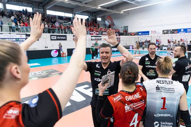 1. Volleyball Bundesliga Frauen: Schwarz-Weiss Erfurt vs. Dresdner SC; Erfurt; 08.03.2026 Alexander Waibl (Traine; Dresdner SC) 1. Volleyball Bundesliga Frauen: Schwarz-Weiss Erfurt vs. Dresdner SC; Riethsporthalle Erfurt; 08.03.2026 Copyright: xBEAUTIFULxSPORTS Duehringx