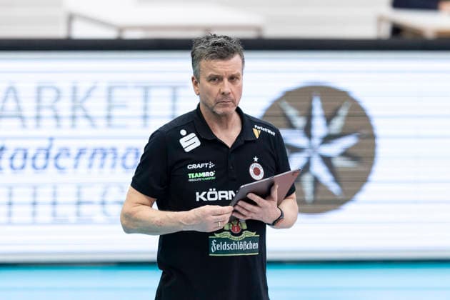 1. Volleyball Bundesliga Frauen: Schwarz-Weiss Erfurt vs. Dresdner SC; Erfurt; 08.03.2026 Alexander Waibl (Traine; Dresdner SC) 1. Volleyball Bundesliga Frauen: Schwarz-Weiss Erfurt vs. Dresdner SC; Riethsporthalle Erfurt; 08.03.2026 Copyright: xBEAUTIFULxSPORTS Duehringx