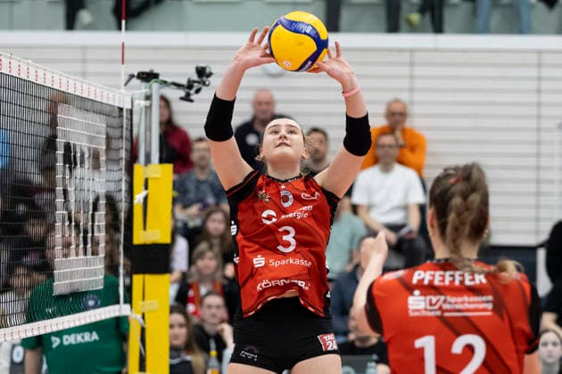 1. Volleyball Bundesliga Frauen: Schwarz-Weiss Erfurt vs. Dresdner SC; Erfurt; 08.03.2026 Lena Olliges ( 3; Dresdner SC) 1. Volleyball Bundesliga Frauen: Schwarz-Weiss Erfurt vs. Dresdner SC; Riethsporthalle Erfurt; 08.03.2026 Copyright: xBEAUTIFULxSPORTS Duehringx