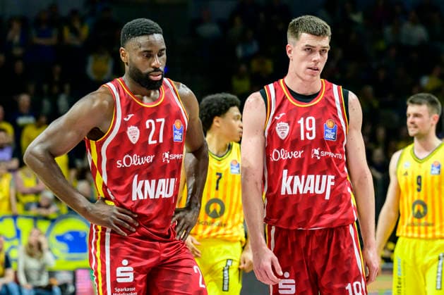 GER, Berlin, basketball, Alba Berlin vs Fitness First Wuerzburg Baskets, at the Max-Schmeling-Halle , BBL, pictured from left: Eddy Edigin (Wuerzburg 27), Christian Skladanowski (Wuerzburg 19), March 8, 2026 Copyright: HMBxMedia UwexKoch
