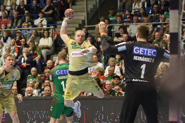 08.03.2026, xgox, Handball - Daikin HBL SC Magdeburg - TSV Hannover-Burgdorf emspor, v.l. Justus Fischer (Hannover, 54) wirft Tor, Torschuetze, erzielt Tor, Treffer, scores the goal Magdeburg