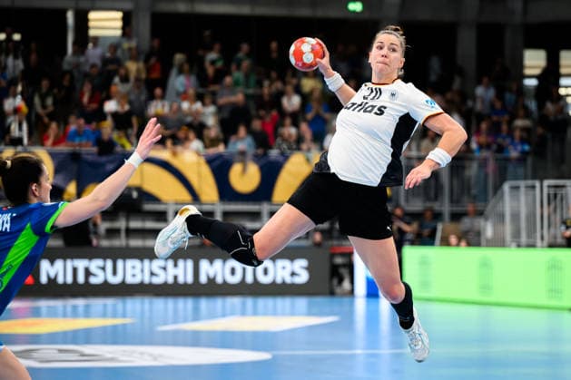 Handball, Frauen: EM-Qualifikation, Deutschland - Slowenien, 2. Runde, Gruppe 3, Emily Vogel (Deutschland) Heidelberg SNP Dome Baden-Württemberg Deutschland