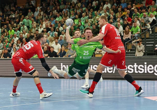 08.03.2026, xovx, Handball Daikin Handball Bundesliga, HSG Wetzlar - MT Melsungen v.l. Olle Forsell Schefvert (MT Melsungen), Justin Müller (HSG Wetzlar), Dainis Kristopans (MT Melsungen) Wetzlar Buderus-Arena Hessen Deutschland (DE)