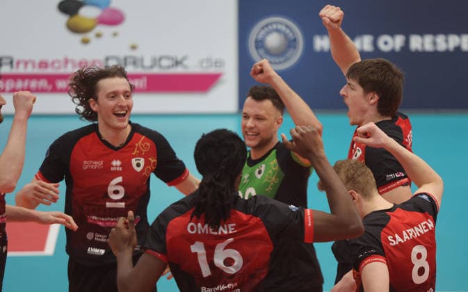 Ludwigsburg , 1. Bundesliga Volleyball Barock Volleys MTV Ludwigsburg vs. SWD powervolleys Düren , Jubel Ludwigsburg , hinten von links: Ben-Simon bonin Jeffrey Klok Jan Huber