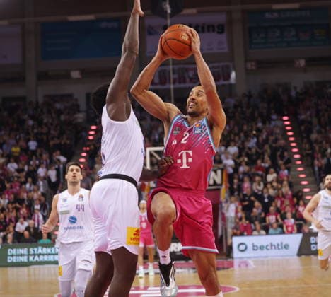Joel Aminu Telekom Baskets Bonn vs. SYNTAINICS MBC 23. Speiltag - Saison 2025 26