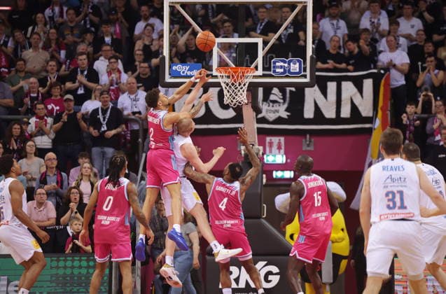 Telekom Baskets Bonn vs. SYNTAINICS MBC 23. Speiltag - Saison 2025 26