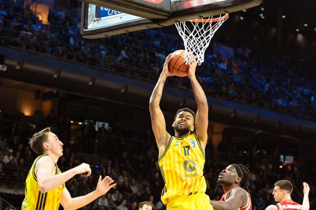 08.03.2026, xlakx, Basketball easyCredit BBL Bundesliga, Alba Berlin - Fitness First Würzburg Baskets v.l. Norris Agbakoko (Alba Berlin) setzt zum Korbwurf an Berlin