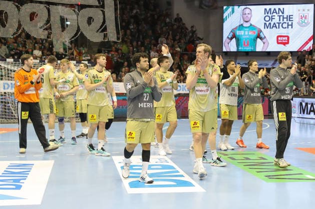 08.03.2026, xgox, Handball - Daikin HBL SC Magdeburg - TSV Hannover-Burgdorf emspor, v.l. Hannover enttaeuscht, schaut enttaeuscht, niedergeschlagen, disappointed Magdeburg
