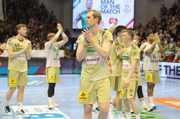 08.03.2026, xgox, Handball - Daikin HBL SC Magdeburg - TSV Hannover-Burgdorf emspor, v.l. Marian Michalczik (Hannover, 22) enttaeuscht, schaut enttaeuscht, niedergeschlagen, disappointed Magdeburg