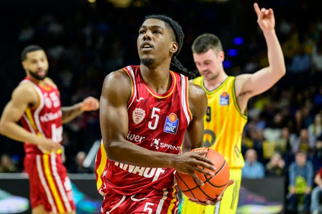 GER, Berlin, basketball, Alba Berlin vs Fitness First Wuerzburg Baskets, at the Max-Schmeling-Halle , BBL, pictured from left: Jonas Mattisseck (Alba 09), Marcus Carr (Wuerzburg 05), Action, duels, fighting for the ball, March 8, 2026 Copyright: HMBxMedia UwexKoch