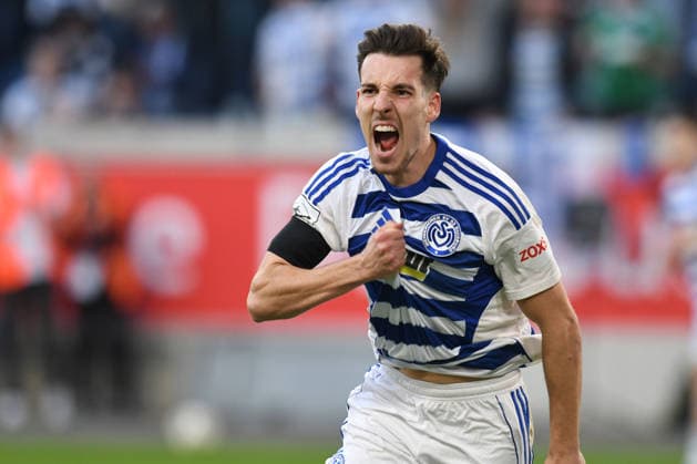 Torschuetze Conor Noss ( MSV Duisburg, 14 ) jubelt ueber sein Tor zum 2 : 2. GER, MSV Duisburg vs 1 FC Saarbruecken, Fussball, 3. Liga, 28. Spieltag, Spielzeit 2025 2026, 08.03.2026 DFL DFB REGULATIONS PROHIBIT ANY USE OF PHOTOGRAPHS AS IMAGE SEQUENCES AND OR QUASI-VIDEO GER, MSV Duisburg vs 1 FC Saarbruecken, Fussball, 3. Liga, 28. Spieltag, Spielzeit 2025 2026, 08.03.2026 Duisburg *** Goalscorer Conor Noss MSV Duisburg, 14 celebrates his goal for 2 2 GER, MSV Duisburg vs 1 FC Saarbruecken, Soccer, 3 Liga, Matchday 28, Season 2025 2026, 08 03 2026 DFL DFB REGULATES PROHIBIT ANY USE OF PHOTOGRAPHS AS IMAGE SEQUENCES AND OR QUASI VIDEO GER, MSV Duisburg vs 1 FC Saarbruecken, Football, 3 Liga, Matchday 28, Season 2025 2026, 08 03 2026 Duisburg Copyright: xEibner-Pressefoto ThomasxThienelx EP_TTL