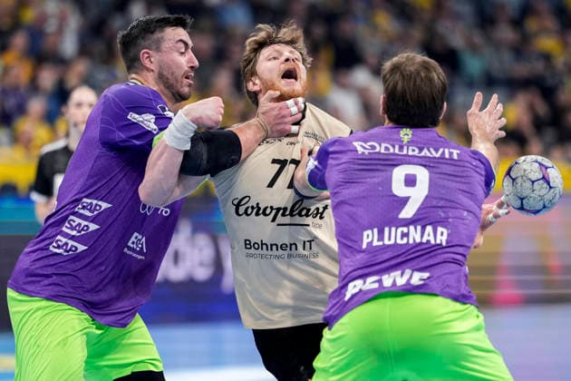 v.li.: Jannik Kohlbacher (RNL, 80), Johannes Wasielewski (BHC, 77), Steven Plucnar Jacobsen (RNL, 9), Zweikampf, Spielszene, Duell, duel, tackle, tackling, Dynamik, Action, Aktion, 08.03.2026, Mannheim (Deutschland), Handball, Bundesliga, Rhein-Neckar Löwen - Bergischer HC *** from left Jannik Kohlbacher RNL, 80 , Johannes Wasielewski BHC, 77 , Steven Plucnar Jacobsen RNL, 9 , duel, duel, tackle, tackling, dynamics, action, action, 08 03 2026, Mannheim Germany , Handball, Bundesliga, Rhein Neckar Löwen Bergischer HC xozx