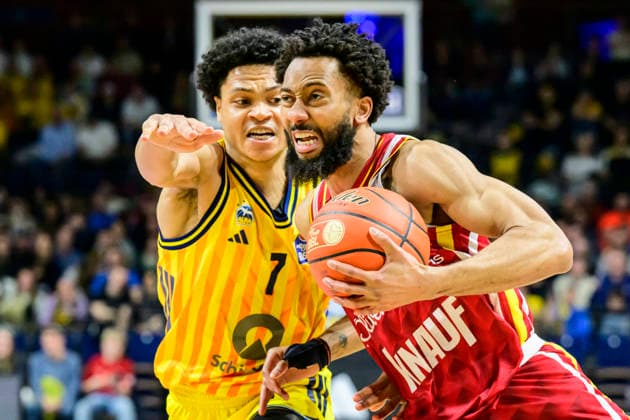 GER, Berlin, basketball, Alba Berlin vs Fitness First Wuerzburg Baskets, at the Max-Schmeling-Halle , BBL, pictured from left: Jack Kayil (Alba 07), Davion Mintz (Wuerzburg 10), Action, duels, fighting for the ball, March 8, 2026 Copyright: HMBxMedia UwexKoch