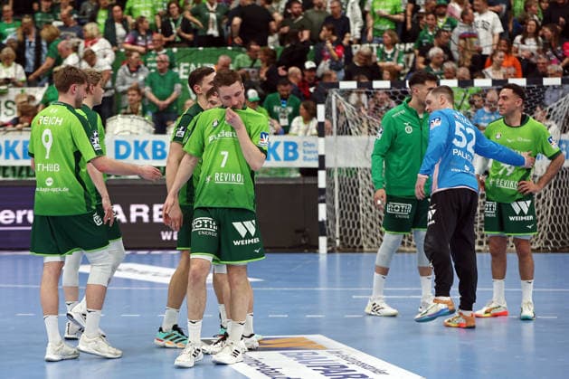 08.03.2026, xovx, Handball Daikin Handball Bundesliga, HSG Wetzlar - MT Melsungen Lange Gesichter bei den Spielern der HSG Wetzlar nach der 32:38 Niederlage gegen die MT Melsungen im Hessenderby Wetzlar Buderus-Arena Hessen Deutschland (DE)