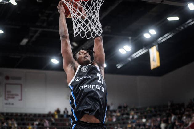 Devon Daniels IV (Veolia Towers Hamburg, 21) versenkt Basketball im Korb, Dunking GER, MHP Riesen Ludwigsburg - Veolia Towers Hamburg, Basketball Bundesliga, easycredit BBL, 23. Spieltag, Spielzeit 2025 2026, 08.03.2026 GER, MHP Riesen Ludwigsburg - Veolia Towers Hamburg, Basketball Bundesliga, easycredit BBL, 23. Spieltag, Spielzeit 2025 2026, 08.03.2026 Ludwigsburg Copyright: xSandyxDinkelackerx EP_SDR