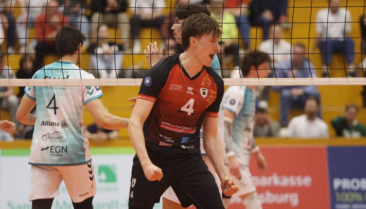 Ludwigsburg , 1. Bundesliga Volleyball Barock Volleys MTV Ludwigsburg vs. SWD powervolleys Düren , Darius Diefenbach ( Ludwigsburg )