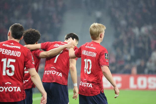 FOOTBALL : LOSC Lille vs FC Lorient - Ligue 1 J25 - 08 03 2026 Joie de Matias FERNANDEZ-PARDO (LOSC Lille) et des joueurs du LOSC apres le but lors du match LOSC Lille vs FC Lorient, Ligue 1 J25, Decathlon Arena stade Pierre Mauroy, le 8 mars 2026 - photo Laurent Sanson PsnewZ  Copyright: xLaurentxSANSONx xPsnewZx