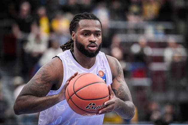 Traveon Buchanan (MHP RIESEN Ludwigsburg, 02) - volle Konzentration vor Freiwurf GER, MHP Riesen Ludwigsburg - Veolia Towers Hamburg, Basketball Bundesliga, easycredit BBL, 23. Spieltag, Spielzeit 2025 2026, 08.03.2026 GER, MHP Riesen Ludwigsburg - Veolia Towers Hamburg, Basketball Bundesliga, easycredit BBL, 23. Spieltag, Spielzeit 2025 2026, 08.03.2026 Ludwigsburg Copyright: xSandyxDinkelackerx EP_SDR