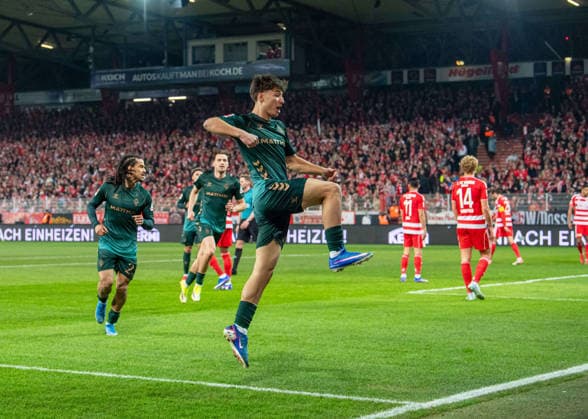 Fußball, Herren, Saison 2025 2026, 1. Bundesliga (25. Spieltag), 1. FC Union Berlin - SV Werder Bremen, Patrice Covic (Bremen), Jubel nach Tor zum 1:4, 08.03.2026, Copyright: xSebastianxRäppold MatthiasxKochx