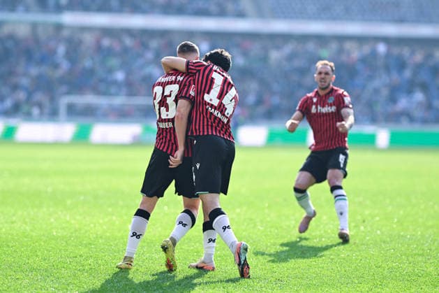2. Bundesliga - Hannover 96 - SpVgg Greuther Fürth am 08.03.2026 in der HDI Arena in Hannover Jubel, Torjubel, Torschuetze, Torschütze Maurice Neubauer (Hannover) jubelt nach seinem Tor zum 1:1 mit Husseyn Chakroun (Hannover)
