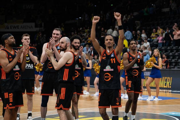 GER, Basketball, easy Credit- BBL, EWE Baskets Oldenburg vs Rasta Vechta 08.03.2026, EWE Arena, Oldenburg, GER, easy Credit-BBL, EWE Baskets Oldenburg vs Rasta Vechta, im Bild DERBYSIEGER Alonzo VERGE JR. ( Rasta Vechta 11 )