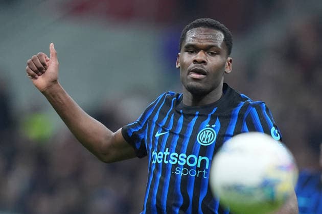 Inter Milan s Ange-Yoan Bonny during the Serie A soccer match between Milan and Inter at the San Siro Stadium in Milan , north Italy - Sunday , March 08 , 2026. - Soccer .  Copyright: xSpada LaPressex