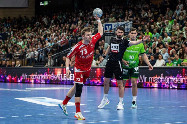 08.03.2026, xovx, Handball Daikin Handball Bundesliga, HSG Wetzlar - MT Melsungen v.l. Timo Kastening (MT Melsungen), Josip Simic (HSG Wetzlar) Wetzlar Buderus-Arena Hessen Deutschland (DE)