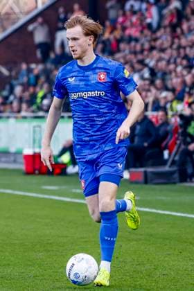Mats Rots of FC Twente dribbles with the ball Go Ahead Eagles v FC Twente, Eredivisie, Go Ahead Eagles v FC Twente 65, Stadion De Adelaarshorst, March 8, 2026, Deventer, Netherlands.
