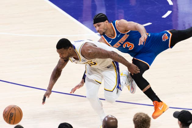 March 8, 2026, Los Angeles, California, USA: Los Angeles LakersÃ¢â‚¬â ¢ Marcus Smart (36) an dNew York KnicksÃ¢â‚¬â ¢ Josh Hart (3) chase the b all during an NBA, Basketball Herren, USA basketball game at Crypto.com Arena on Sunday, March 8, 2026 in Los Angeles. NBA 2026: Knicks Vs Lakers  - ZUMAc68_ 20260308_zaf_c68_035 Copyright: xRingoxChiux