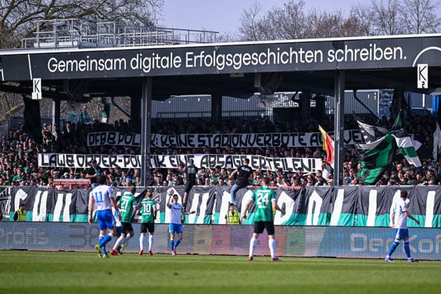 08.03.2026, Fussball, 2. Bundesliga, 25. Spieltag Saison 2025 2026, Preußen Münster - Hertha BSC, Preußen Münster Fans Protest gegen DFB und Politik, xRHR-FOTO TKx