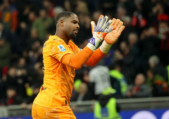 March 8, 2026, Milan: AC Milan s goalkeeper Mike Maignan celebrates the goal scored by AC Milan s defender Pervis Estupinan during the Italian Serie A soccer match between AC Milan and FC Inter at Giaseppe Meazza Stadium in Milan, Italy, 8 March 2026. ANSA ROBERTO BREGANI. Serie A: Milan-Inter  - ZUMAa110 20260308_zaf_a110_073 Copyright: xRobertoxBreganix