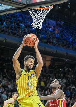 08.03.2026, xlakx, Basketball easyCredit BBL Bundesliga, Alba Berlin - Fitness First Würzburg Baskets v.l. Norris Agbakoko (Alba Berlin), Charles Thompson (Würzburg Baskets) Berlin