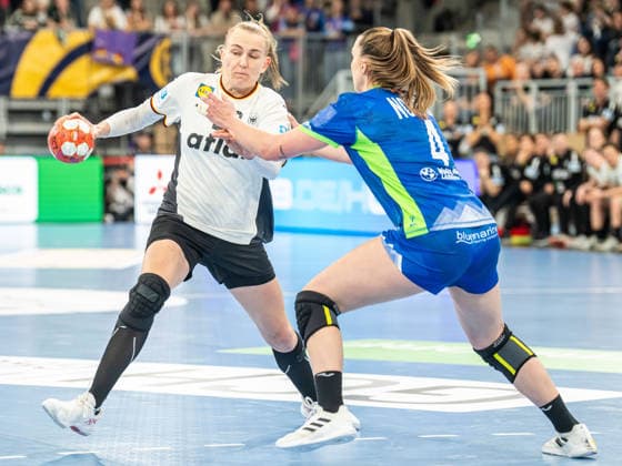 Annika Lott (Deutschland, 23) im Zweikampf mit Erin Novak (Slovenia, 04), Deutschland vs. Slowenien, Handball, EM-Qualifikation, Frauen, Spielzeit 2025 2026, 08.03.2026, Deutschland vs. Slowenien, Handball, EM-Qualifikation, Frauen, Spielzeit 2025 2026, 08.03.2026 Heidelberg Copyright: xEibner-Pressefoto MichaelxSchmidx EP_MST