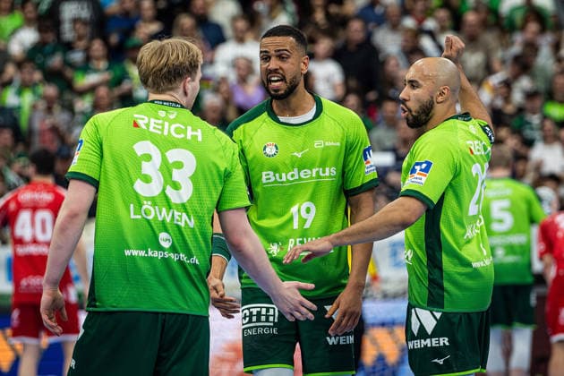 08.03.2026, xovx, Handball Daikin Handball Bundesliga, HSG Wetzlar - MT Melsungen v.l. Georg Löwen (HSG Wetzlar), Philipp Ahouansou (HSG Wetzlar), Cyrill Akakpo (HSG Wetzlar) Wetzlar Buderus-Arena Hessen Deutschland (DE)