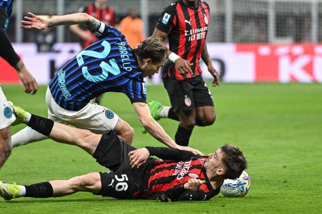 AC Milan v FC Internazionale - Serie A Nicolo Barella of FC Inter is in action during the Italian Serie A football match between AC Milan and Inter FC Internazionale at Giuseppe Meazza San Siro stadium in Milan, Italy, on March 8, 2026 MIlano Italy  Copyright: xTizianoxBallabiox originalFilename:ballabio-acmilana260308_npTDF.jpg