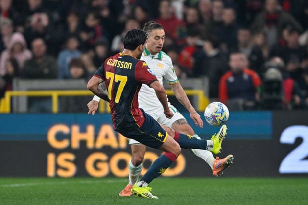 Mikael Ellertsson (Genoa CFC) - K?nstantinos Tsimikas (AS Roma) during Genoa CFC vs AS Roma, Italian soccer Serie A match in Genoa, Italy, March 08 2026  Copyright: xDaniloxVigo IPAxSportx xipa-agency.netx xx IPA_72594459 IPA_Agency_IPA72594459