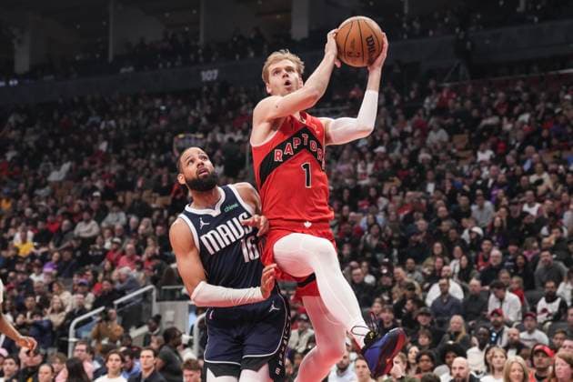 March 8, 2026, Toronto, On, CAN: Toronto Raptors Gradey Dick (1) shoots on Dallas Mavericks Caleb Martin (16) during first half NBA, Basketball Herren, USA basketball action in Toronto on Sunday, March 8, 2025. Gradey Dick ; Caleb Martin  - ZUMAc35_ 20260308_zaf_c35_106 Copyright: xChrisxYoungx