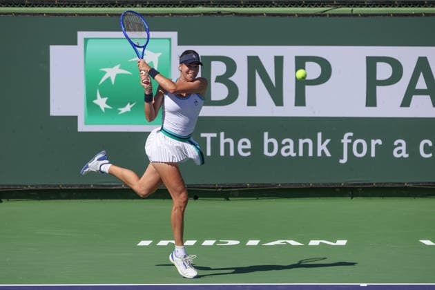 INDIAN WELLS, CA - MARCH 08: Ajla Tomljanovic (AUS) hits a backhand during the BNP Paribas Open on March 8, 2026 at Indian Wells Tennis Garden in Indian Wells, CA. (Photo by George Walker Icon Sportswire) TENNIS: MAR 08 BNP Paribas Open EDITORIAL USE ONLY Icon260308128