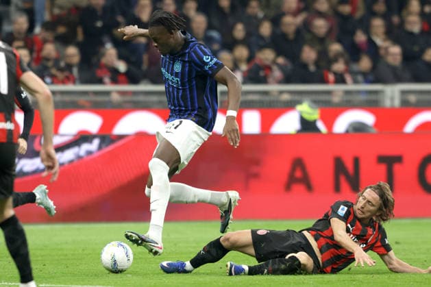 YANN BISSECK, Inter, LUKA MODRIC, Milan, Serie A, 2025-26, Milan vs Inter 1-0, 08-03-2026, Contrasto, Action SERIE A 2025-26 MILAN-INTER 1-0