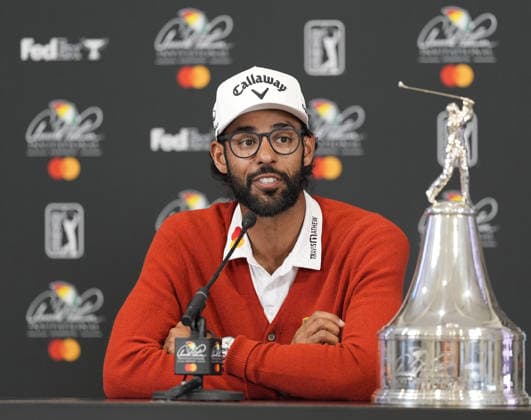 ORLANDO, FL - MARCH 08: PGA, Golf Herren golfer Akshay Bhatia speaks to the media after winning in a playoff the Arnold Palmer Invitational presented by Mastercard on March 8, 2026, at Arnold Palmer™s Bay Hill Club & Lodge in Orlando, Florida. (Photo by Brian Spurlock Icon Sportswire) GOLF: MAR 08 PGA Arnold Palmer Invitational presented by Mastercard EDITORIAL USE ONLY Icon26030876