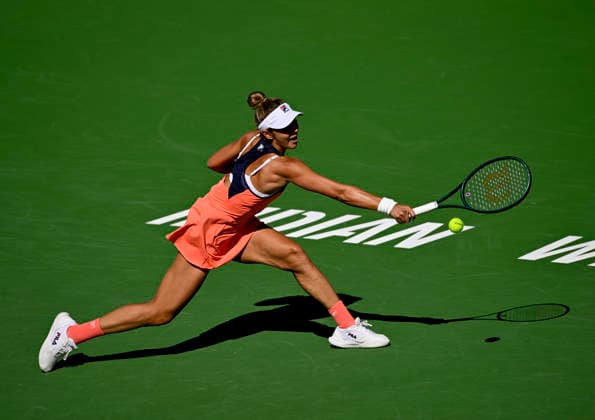 March 08, 2026 Jaqueline Cristian of Romania returns a shot against Aryna Sabalenka during their match at the BNP Paribas Open held at the Indian Wells Tennis Garden in Indian Wells, California. California. Mandatory Photo Credit : CSM Tennis 2026: BNP Paribas Open MAR 08  - ZUMAc04_ 20260308_zma_c04_217 Copyright: xCharlesxBausx